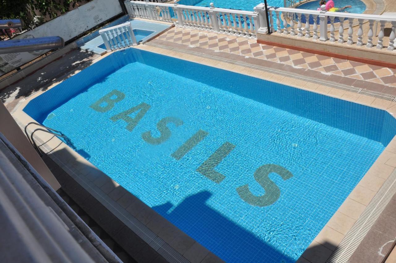 Hotel apartamentowy Basils