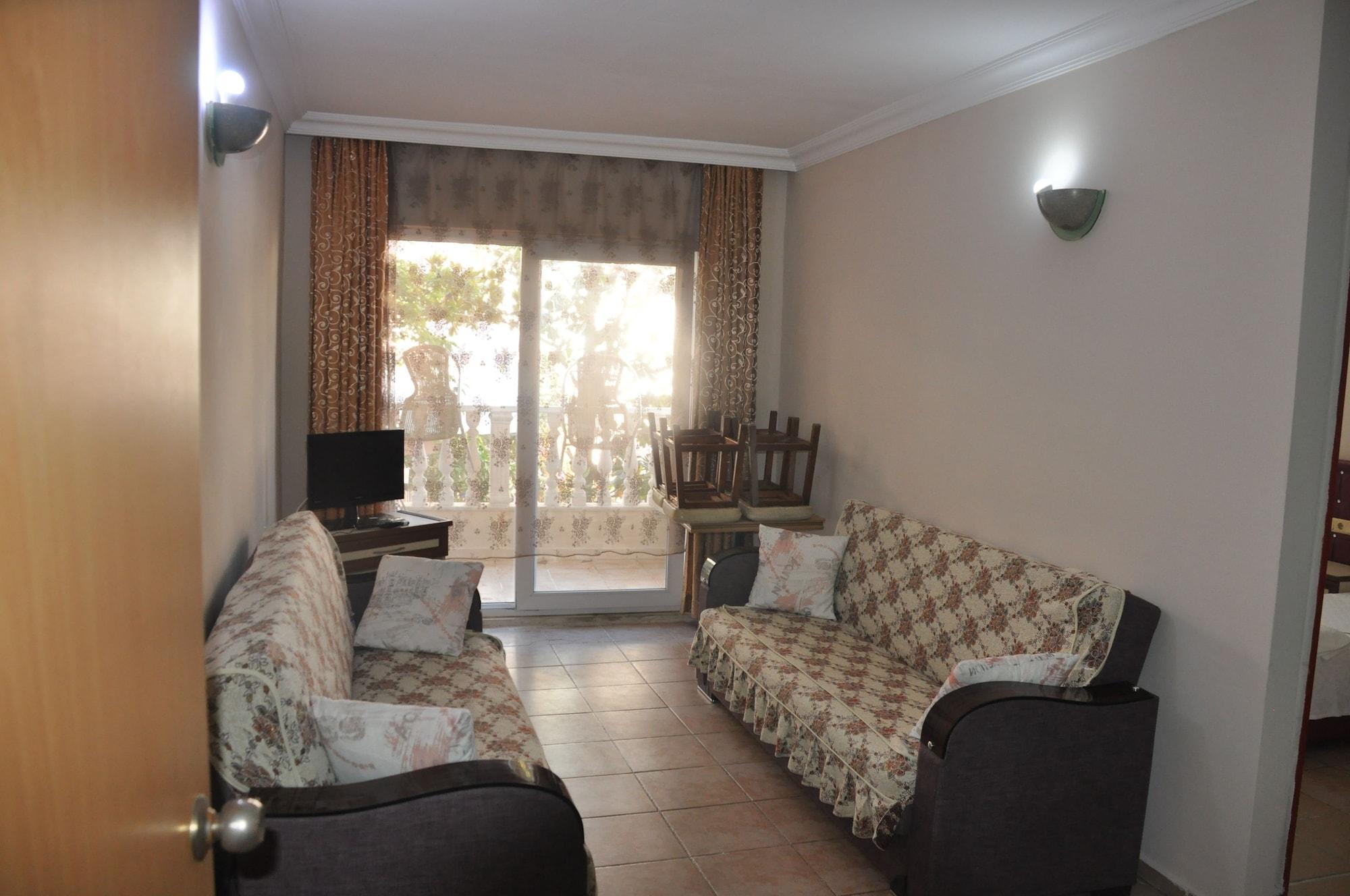 Basils Hotel apartamentowy Marmaris