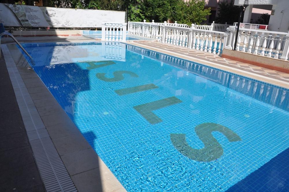 Basils Hotel apartamentowy Marmaris