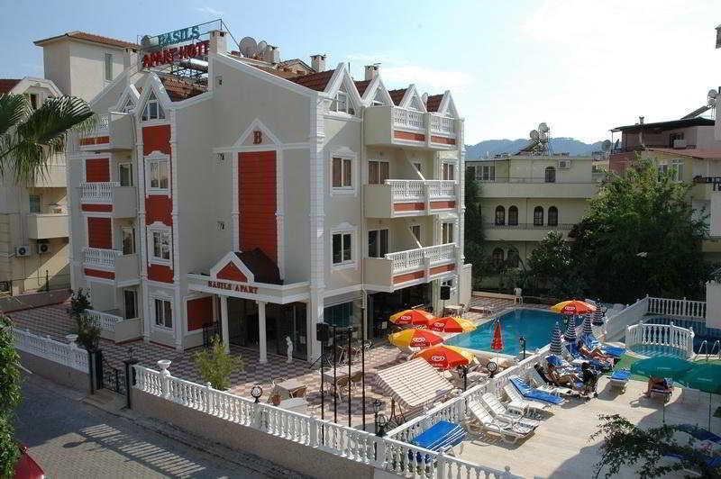 Basils Hotel apartamentowy 2*