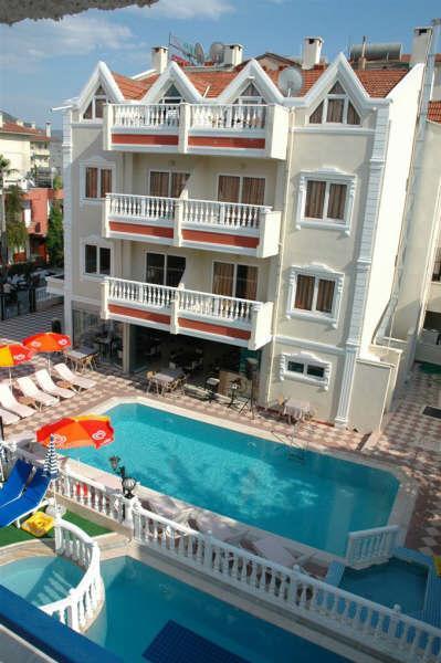 Hotel apartamentowy Basils